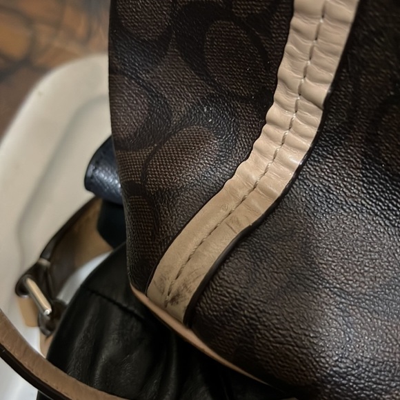 Coach purse - Picture 5 of 10